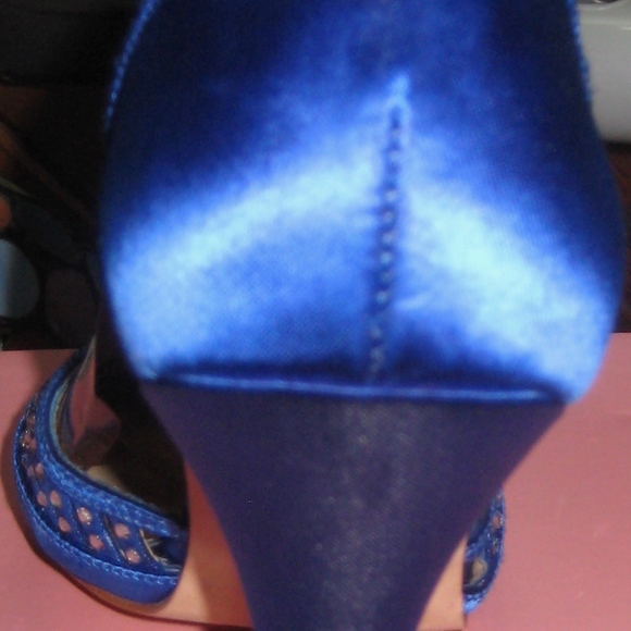 Nina Dyeable Shoes Sz: 7.5B in Royal Blue - Picture 3 of 8